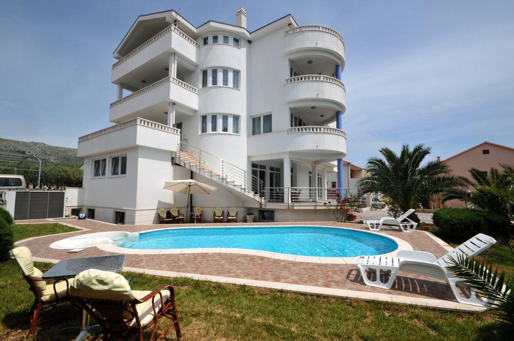 Apartments Villa Lida Trogir Eksteriør bilde