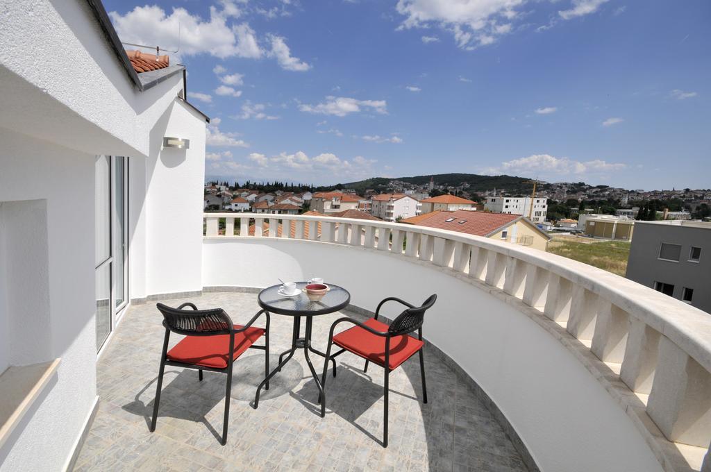Apartments Villa Lida Trogir Eksteriør bilde